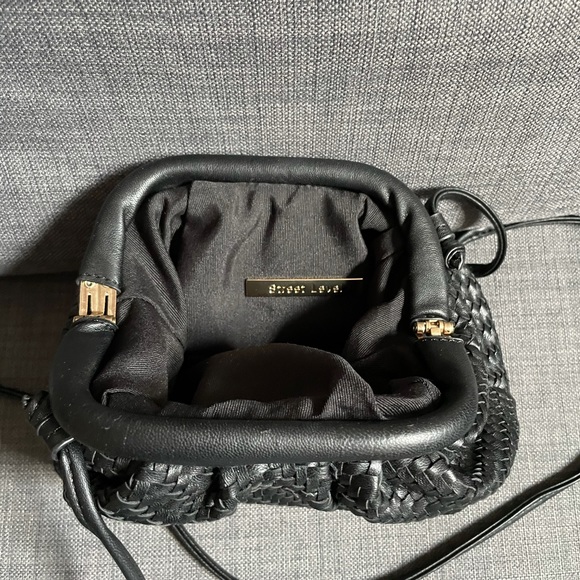 Pouch bag ⛅️ Similar to Bottega Veneta famous bag - Picture 2 of 4